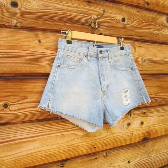 NWOT Levis Made and Crafted Cheeky Light Wash High Rise Cut Off Shorts - Picture 3 of 10